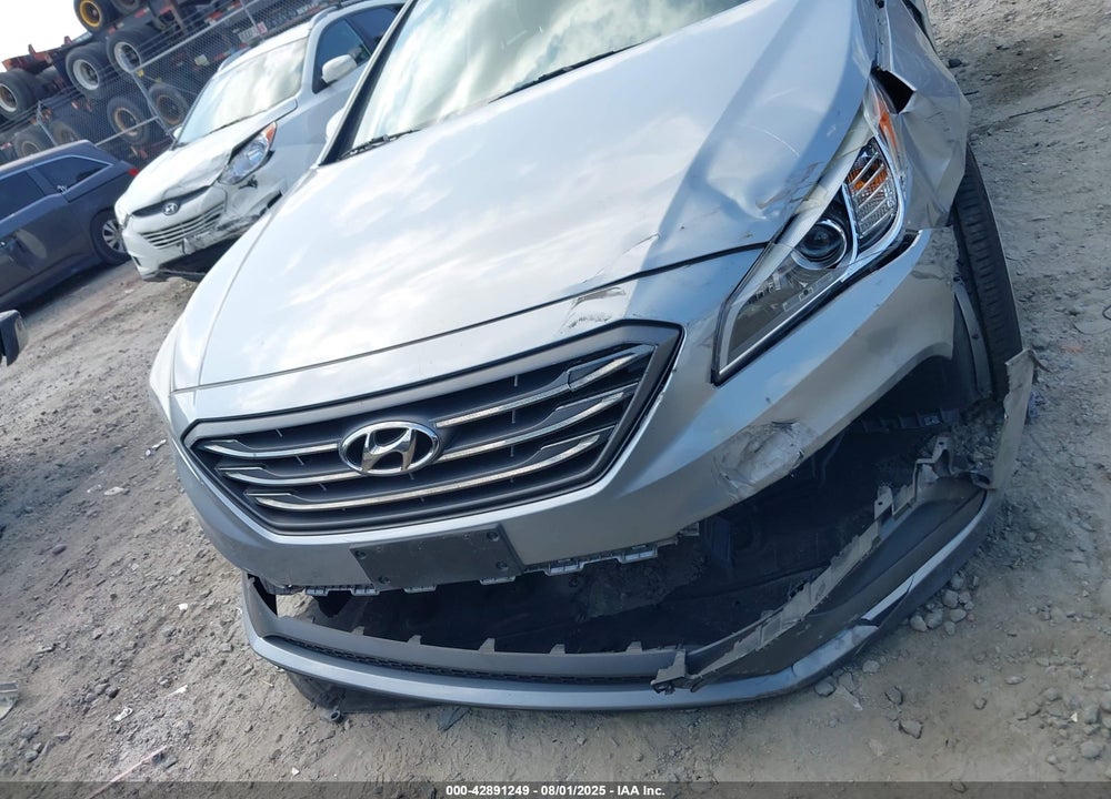 2015 HYUNDAI SONATA VIN: 5NPE34AF8FH107574