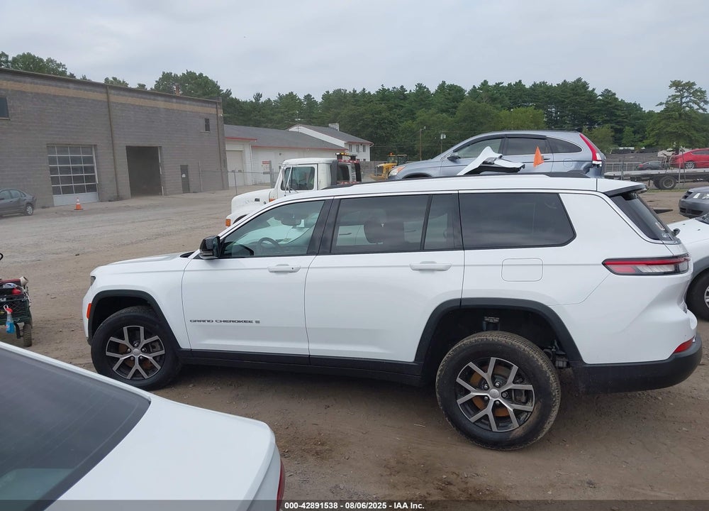 2023 JEEP GRAND CHEROKEE L VIN: 1C4RJKBG2P8842196