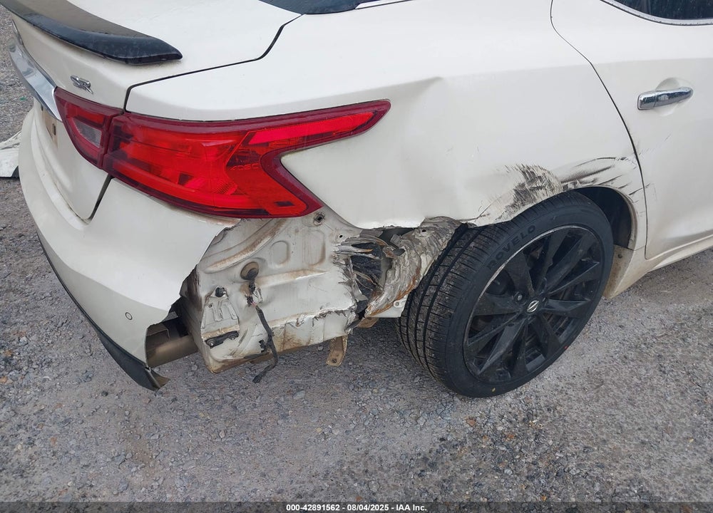 2017 NISSAN MAXIMA VIN: 1N4AA6APXHC392453