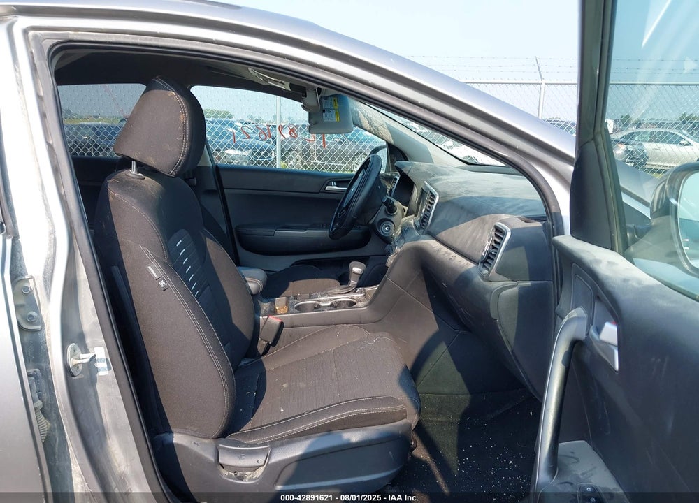 2019 KIA SPORTAGE LX VIN: KNDPMCACXK7597942