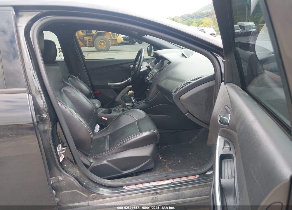 2013 FORD FOCUS VIN: 1FADP3L94DL294702