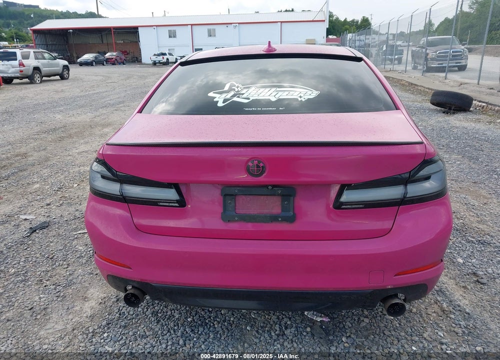 2017 BMW 5 SERIES VIN: WBAJA5C3XHG895422
