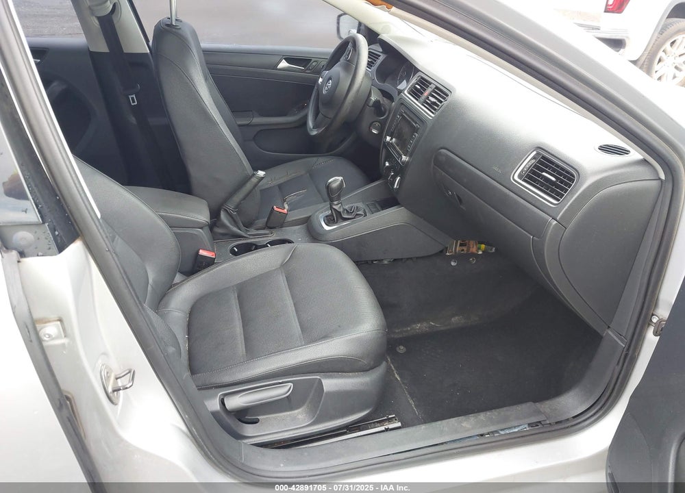 2012 VOLKSWAGEN JETTA VIN: 3VWDX7AJ7CM355839