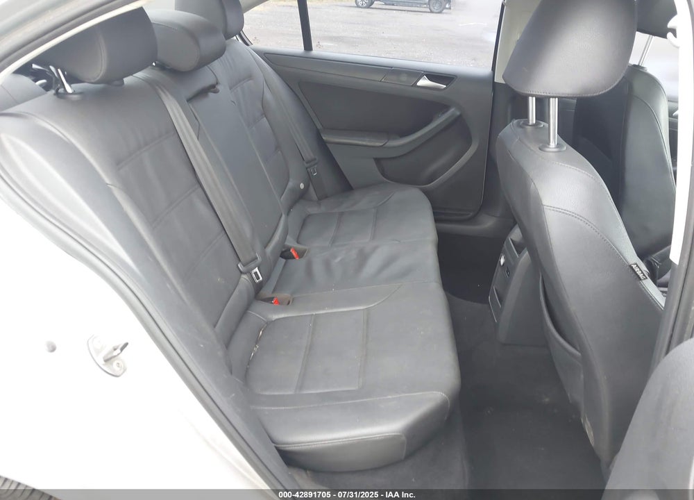 2012 VOLKSWAGEN JETTA VIN: 3VWDX7AJ7CM355839
