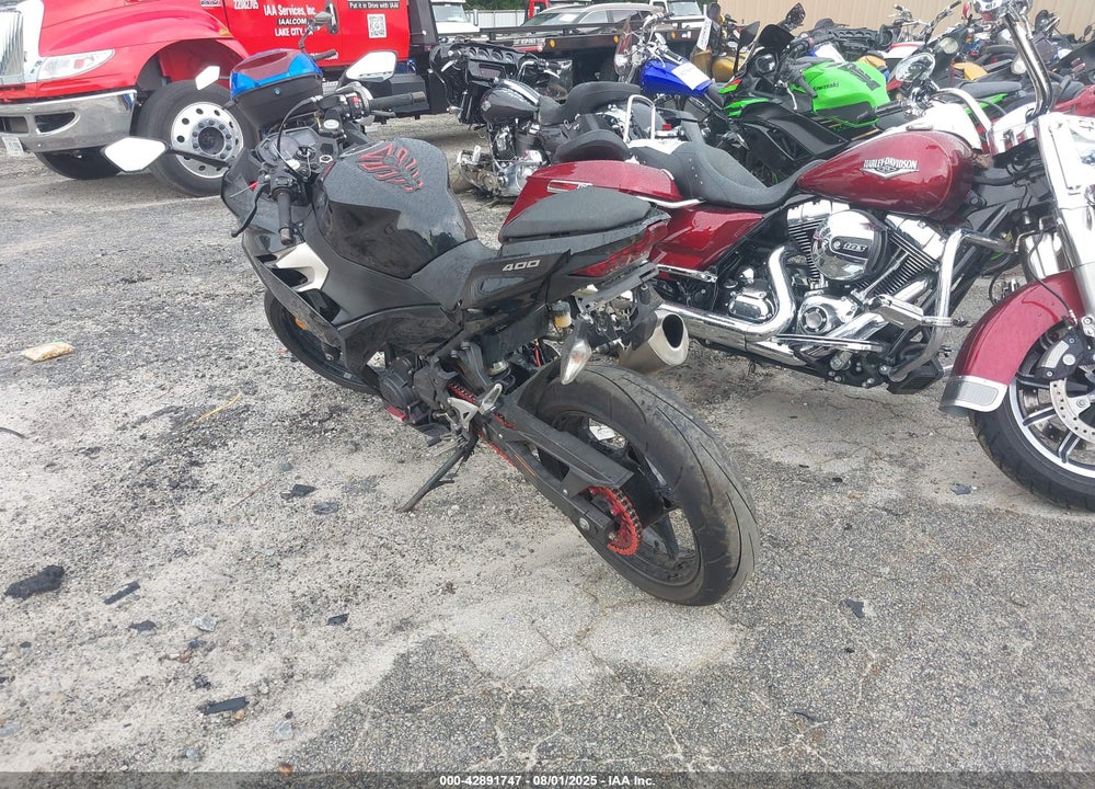 2018 KAWASAKI EX400 VIN: JKAEXKH15JDA11982