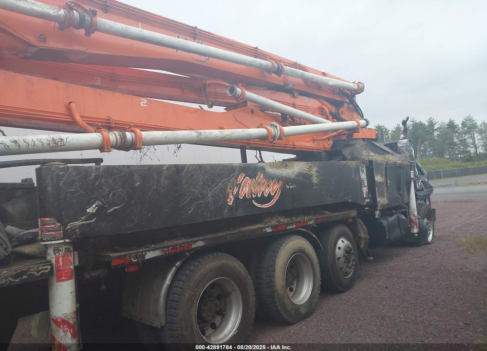 2004 MACK 600 MR600 VIN: 1M2K197C94M023555