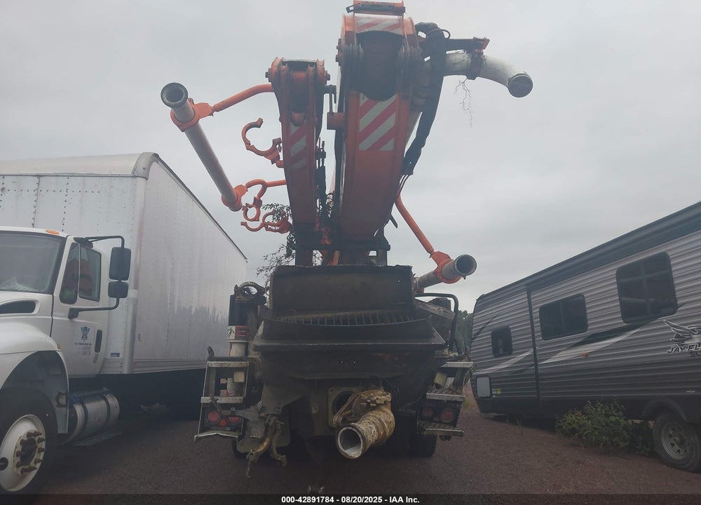 2004 MACK 600 MR600 VIN: 1M2K197C94M023555