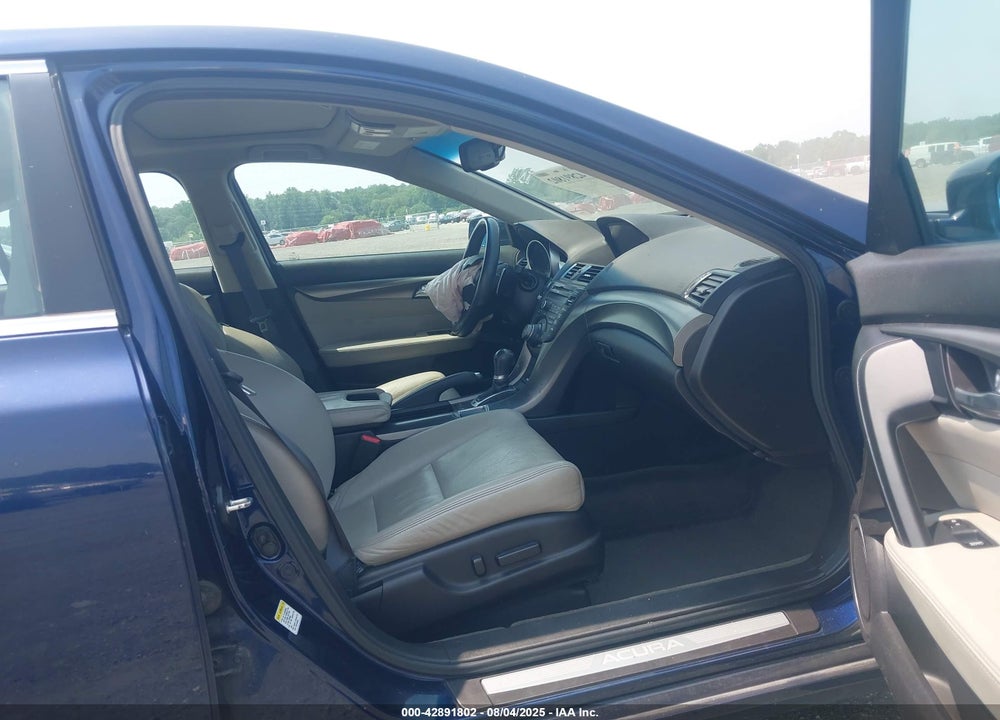2013 ACURA TL VIN: 19UUA9F56DA000219