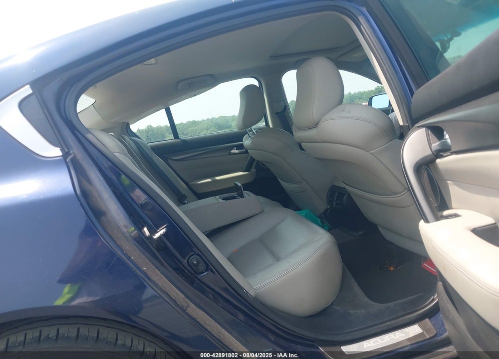 2013 ACURA TL VIN: 19UUA9F56DA000219