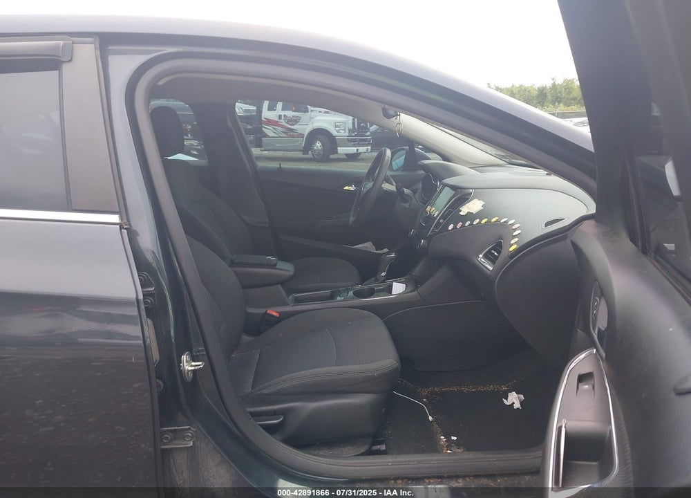 2017 CHEVROLET CRUZE VIN: 1G1BE5SM4H7139728
