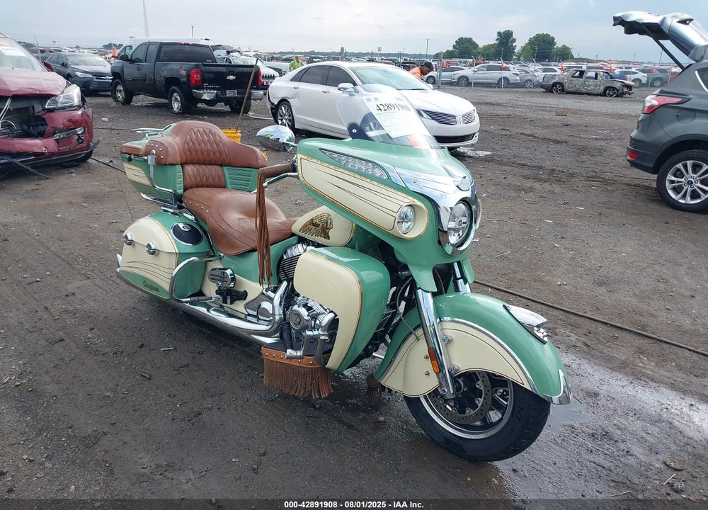 2015 INDIAN MOTORCYCLE CO. ROADMASTER VIN: 56KTRAAA7F3320093