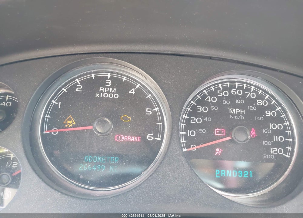 2007 CHEVROLET SUBURBAN 1500 LS VIN: 1GNFC16J87J326146