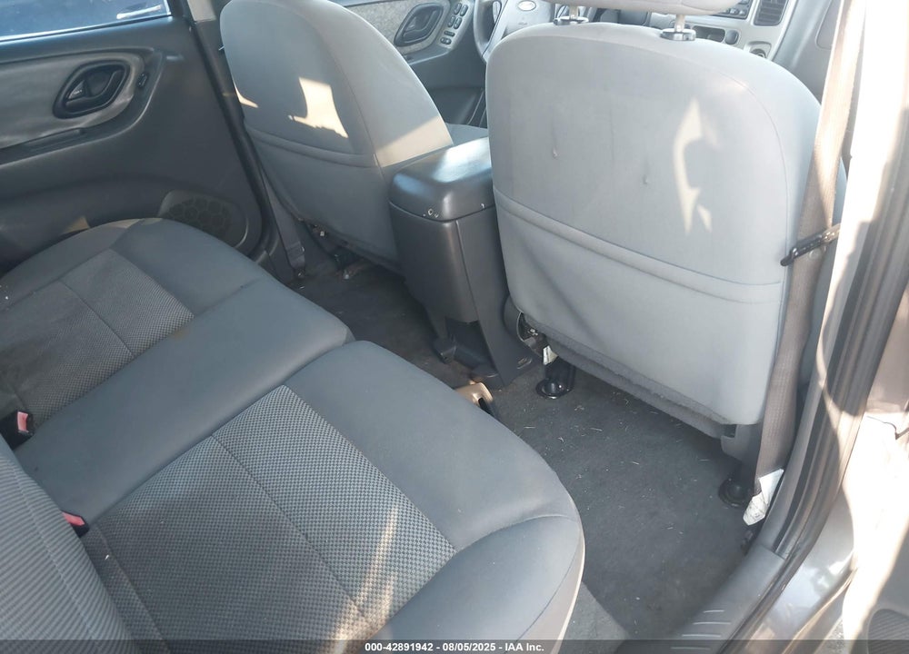 2006 FORD ESCAPE VIN: 1FMCU03166KD01757