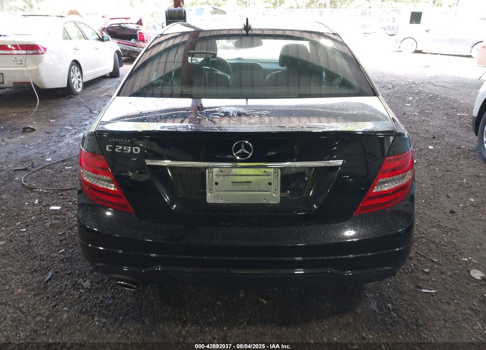 2014 MERCEDES-BENZ C CLASS VIN: WDDGF4HB7EG216619