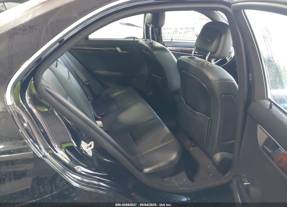2014 MERCEDES-BENZ C CLASS VIN: WDDGF4HB7EG216619