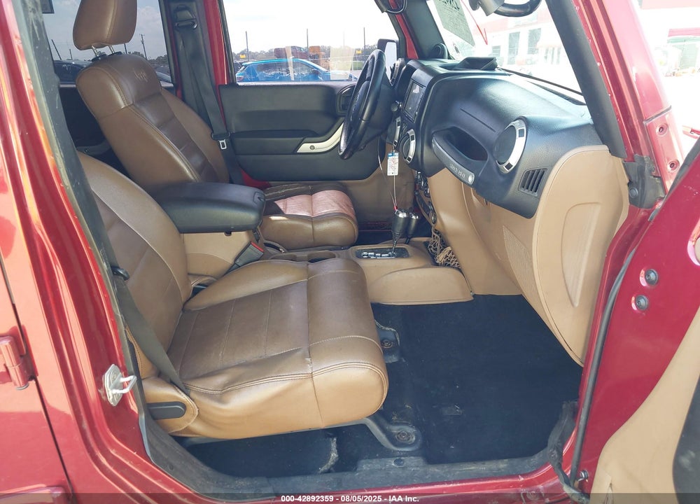 2012 JEEP WRANGLER UNLIMITED SAHARA VIN: 1C4BJWEG5CL104064
