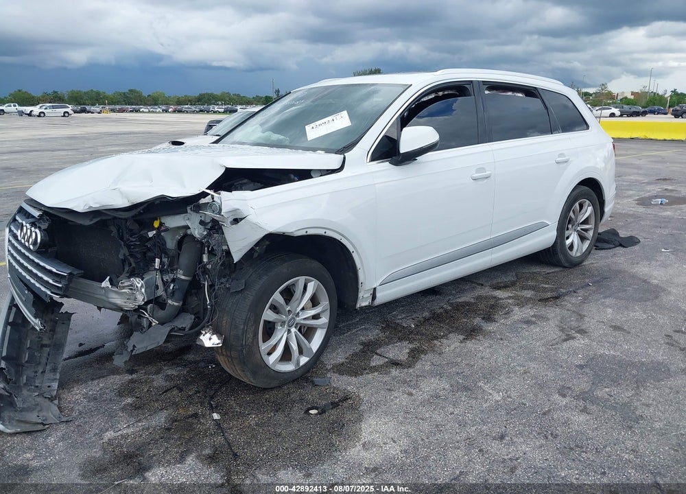 2017 AUDI Q7 VIN: WA1AHAF7XHD043167