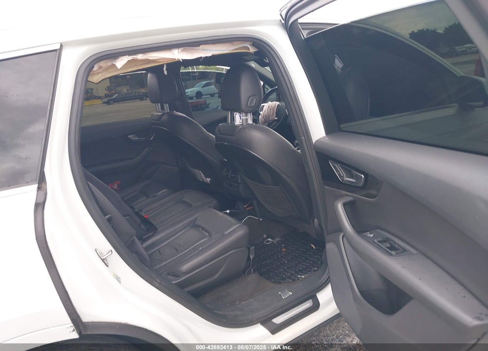 2017 AUDI Q7 VIN: WA1AHAF7XHD043167