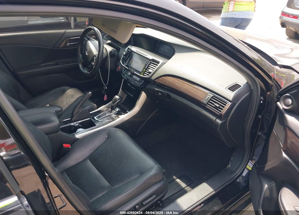 2016 HONDA ACCORD TOURING VIN: 1HGCR3F96GA023203