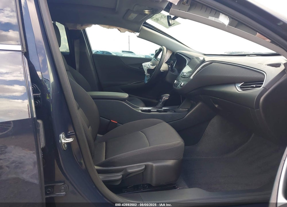 2025 CHEVROLET MALIBU VIN: 1G1ZD5ST4SF101406