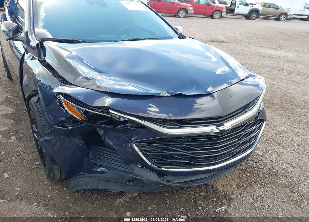 2025 CHEVROLET MALIBU VIN: 1G1ZD5ST4SF101406