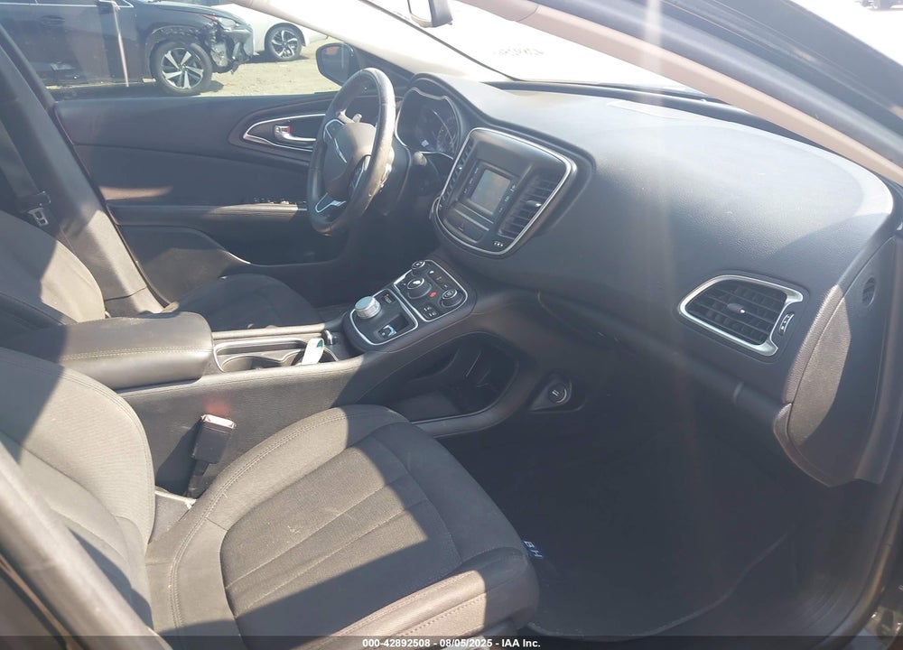 2016 CHRYSLER 200 VIN: 1C3CCCAG4GN107152