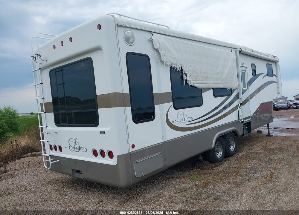 2005 DRV 36TKJ3 VIN: 5KEFA362X51002066