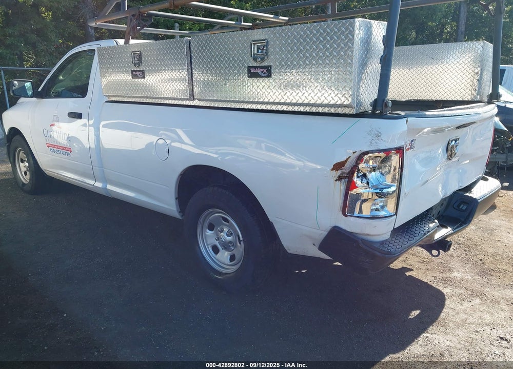2018 RAM 1500 VIN: 3C6JR6DG2JG250882