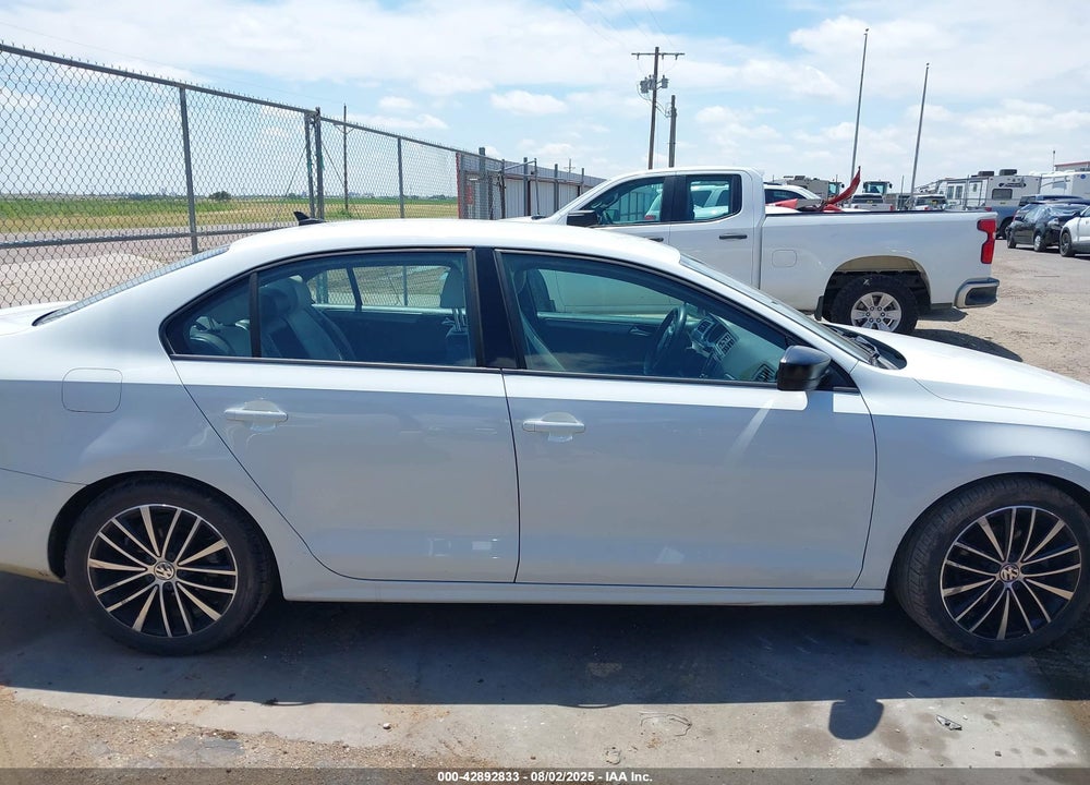 2016 VOLKSWAGEN JETTA VIN: 3VWD17AJXGM216991