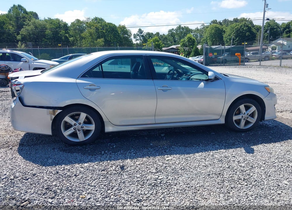 2014 TOYOTA CAMRY SE VIN: 4T1BF1FK3EU343662