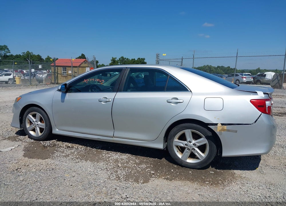 2014 TOYOTA CAMRY SE VIN: 4T1BF1FK3EU343662