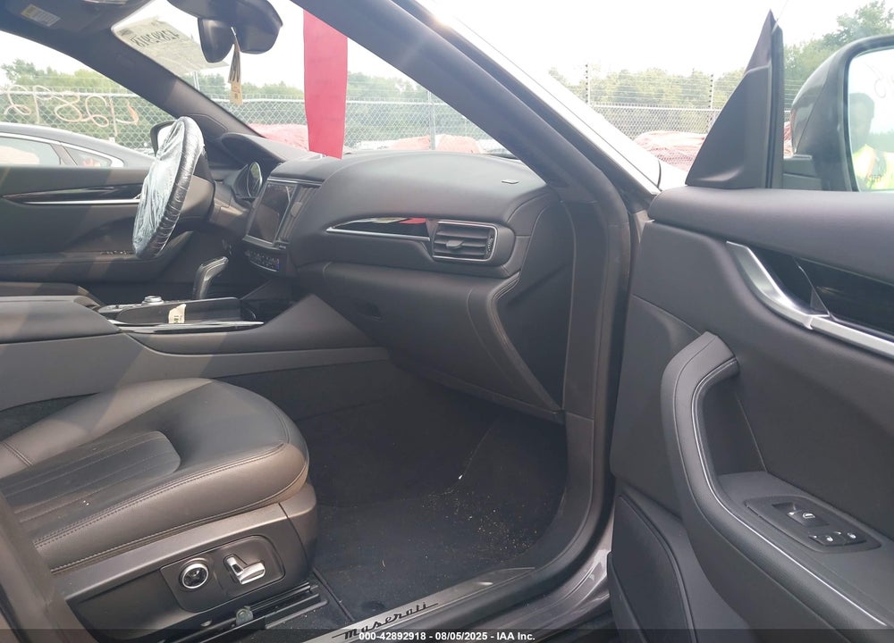 2023 MASERATI LEVANTE VIN: ZN661XUA3PX428650