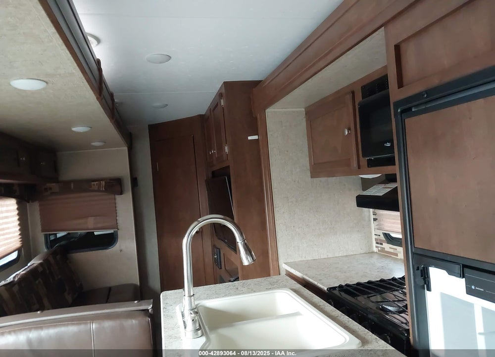 2017 VENTURE SPORTTREK VIN: 4EZT13227H8055423
