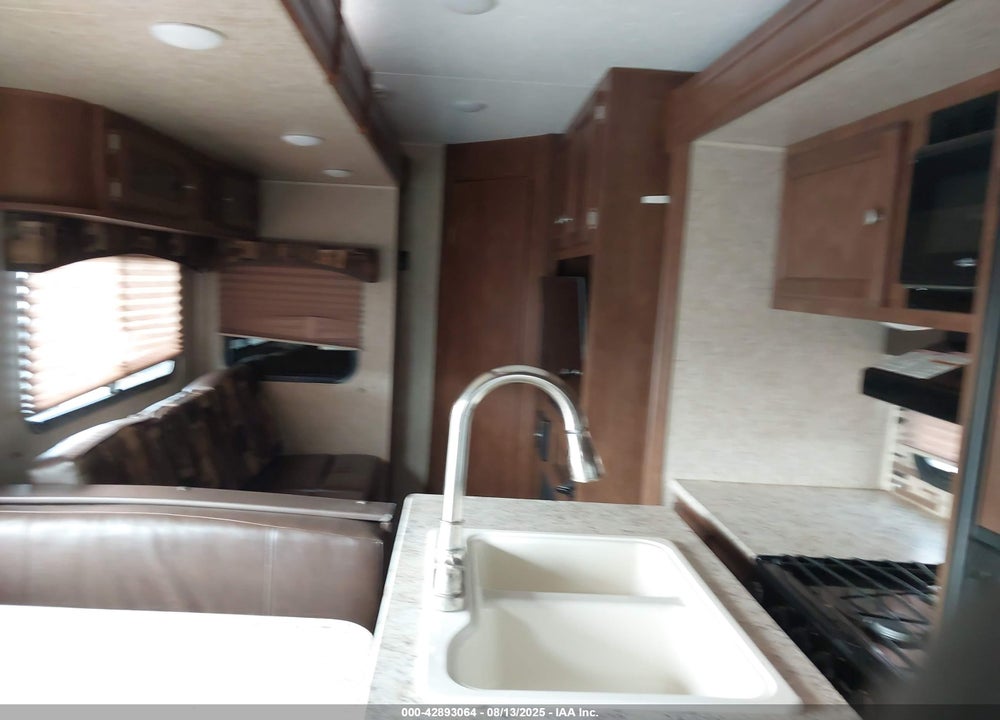 2017 VENTURE SPORTTREK VIN: 4EZT13227H8055423