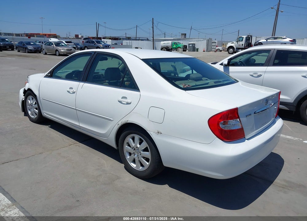 2002 TOYOTA CAMRY XLE VIN: JTDBE32K620060779