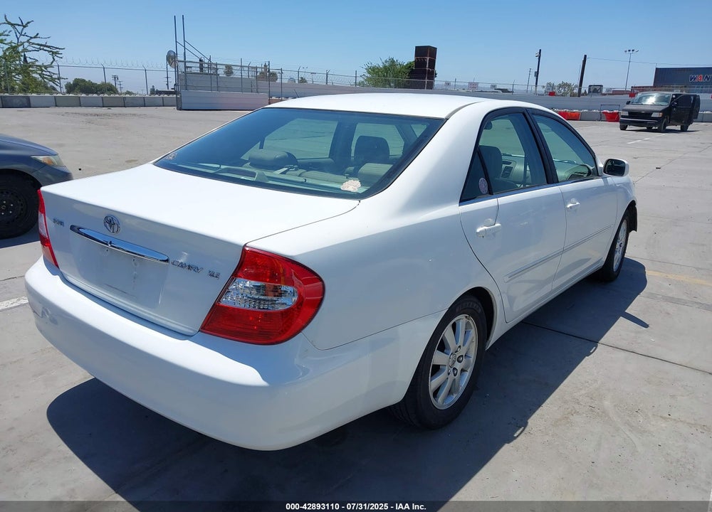 2002 TOYOTA CAMRY XLE VIN: JTDBE32K620060779