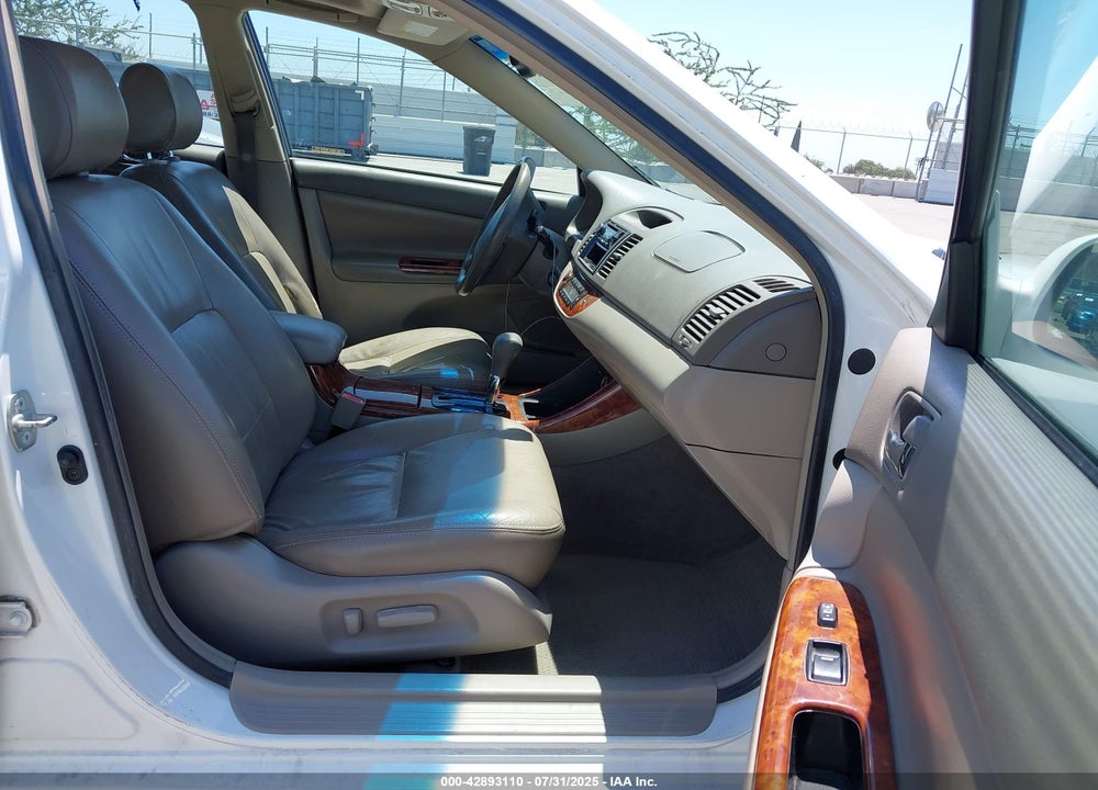 2002 TOYOTA CAMRY XLE VIN: JTDBE32K620060779