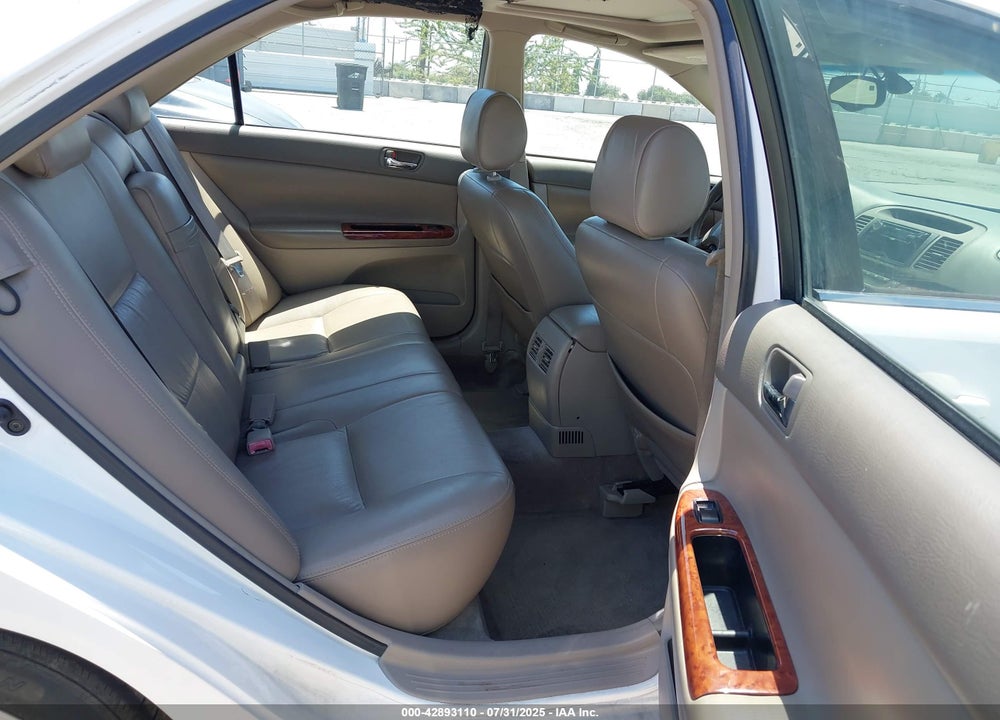 2002 TOYOTA CAMRY XLE VIN: JTDBE32K620060779