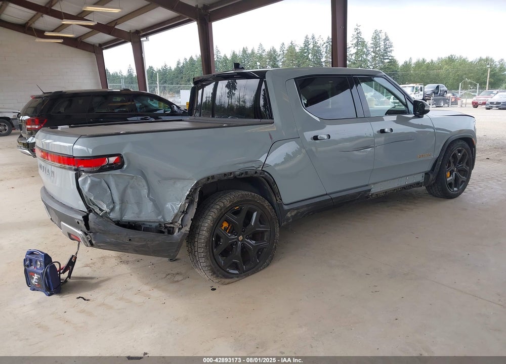 2022 RIVIAN R1T ADVENTURE VIN: 7FCTGAAA8NN009099
