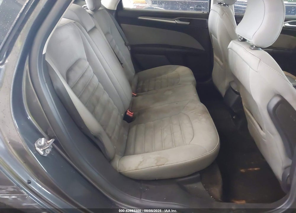 2015 FORD FUSION VIN: 1FA6P0G76F5122839
