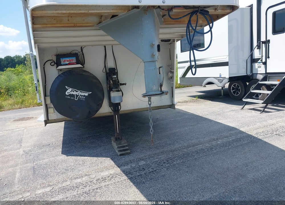 2000 FORETRAVEL 30FT W/LIVING QTR VIN: 4FKWG2229Y0016645
