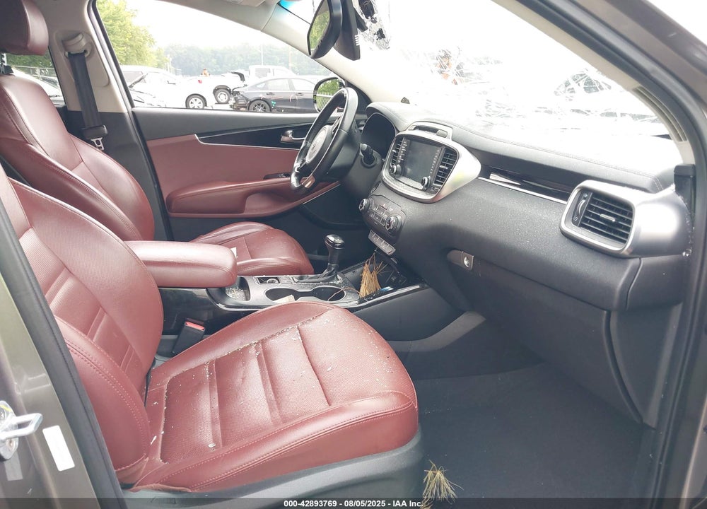 2018 KIA SORENTO 3.3L SX VIN: 5XYPKDA57JG422336