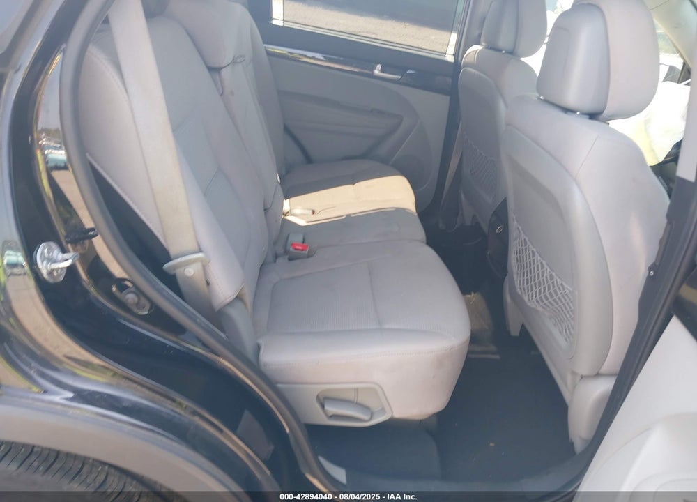 2014 KIA SORENTO VIN: 5XYKT4A6XEG449407