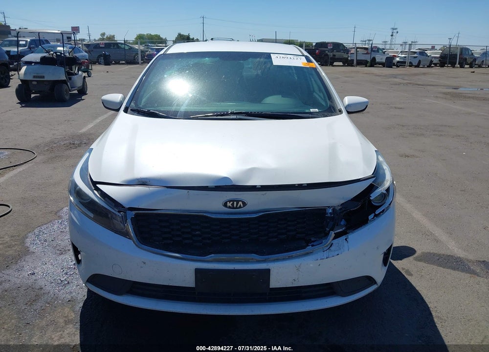 2018 KIA FORTE VIN: 3KPFL4A79JE255680