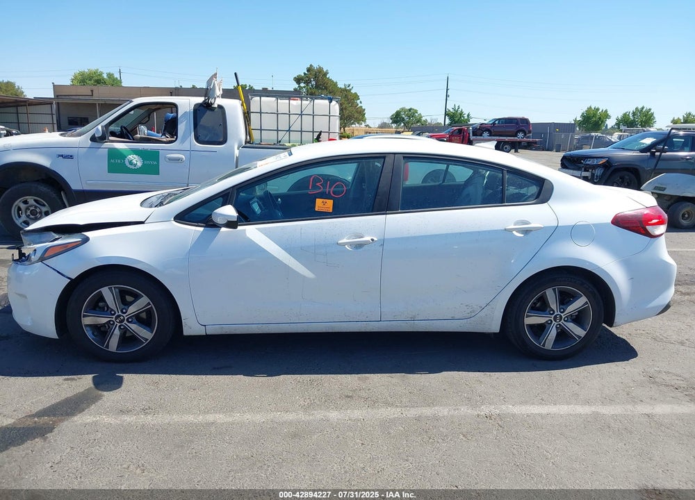 2018 KIA FORTE VIN: 3KPFL4A79JE255680