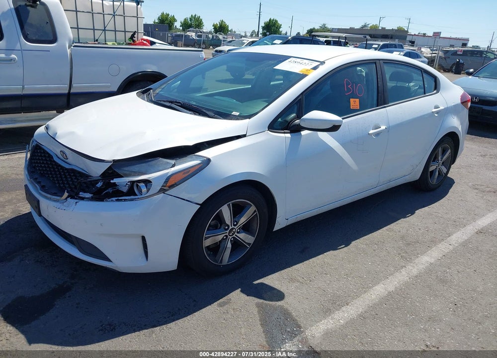 2018 KIA FORTE VIN: 3KPFL4A79JE255680