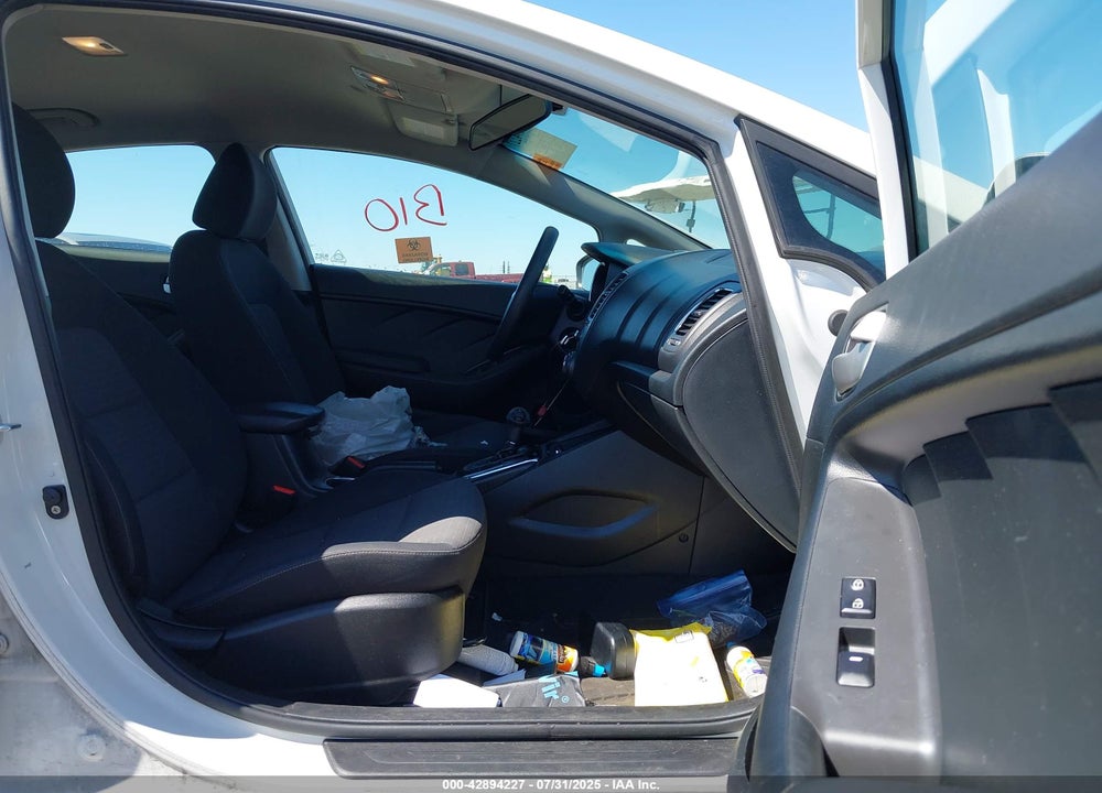 2018 KIA FORTE VIN: 3KPFL4A79JE255680