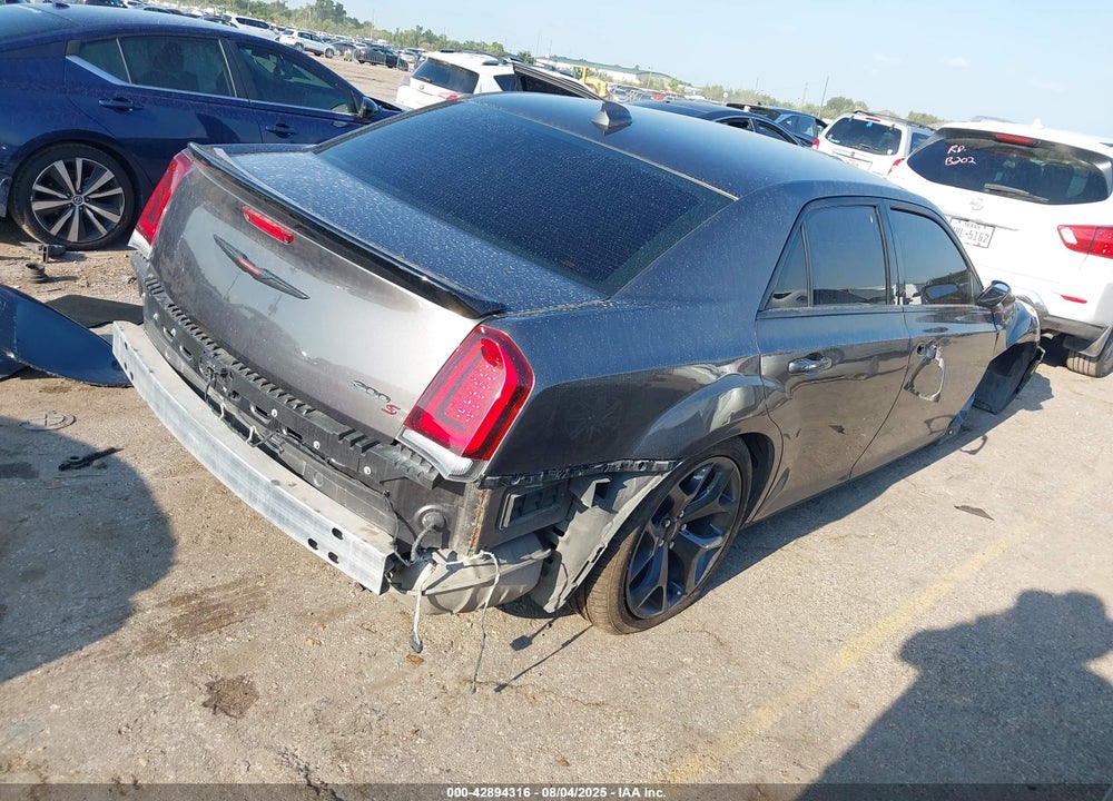 2021 CHRYSLER 300 VIN: 2C3CCABG4MH520485