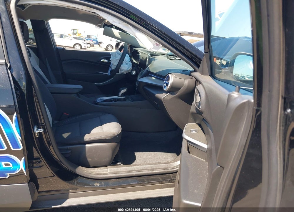 2025 CHEVROLET TRAX VIN: KL77LFEP4SC058643