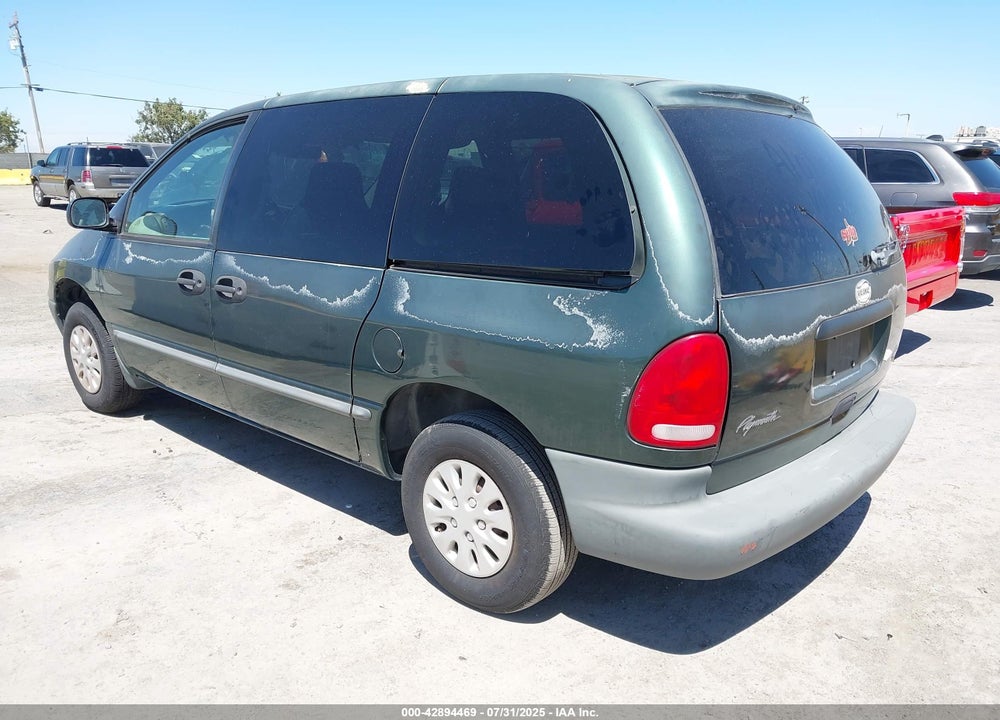 1998 PLYMOUTH VOYAGER VIN: 2P4FP25B8WR608922